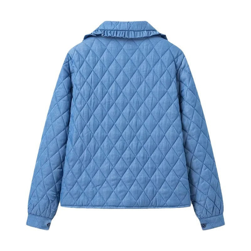 Dam kviltad jacka in vintage look med ruffled krage och ties