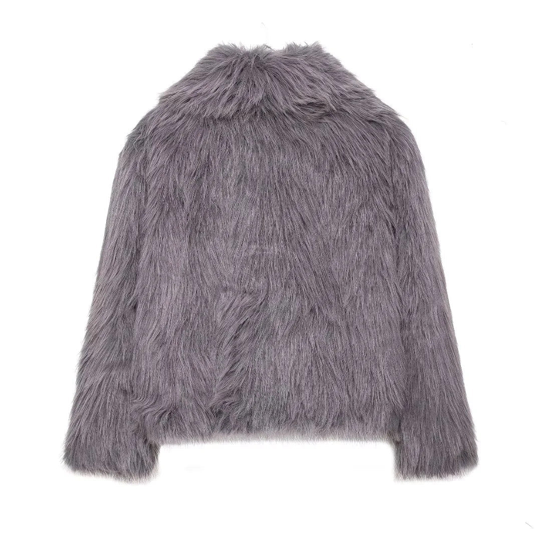 Dam cropped oversized faux pälsjacka med voluminous sjalkrage och inner värmefoder