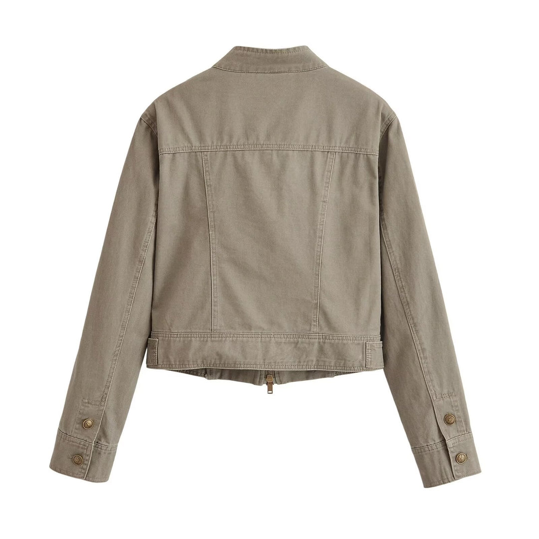 Dam Kort Jacka i Army Look Tillverkad av Bomull Twill med Stå Krage och Dekorativ Dekorativ Straps