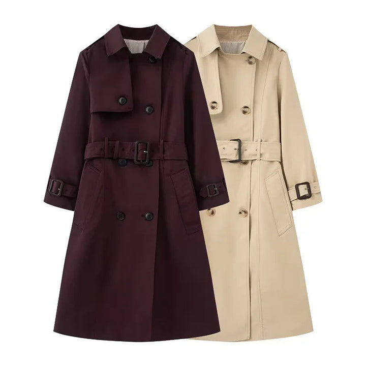 Dam figursydd trenchcoat med double-breasted knäppning, tie bälte och axel patches