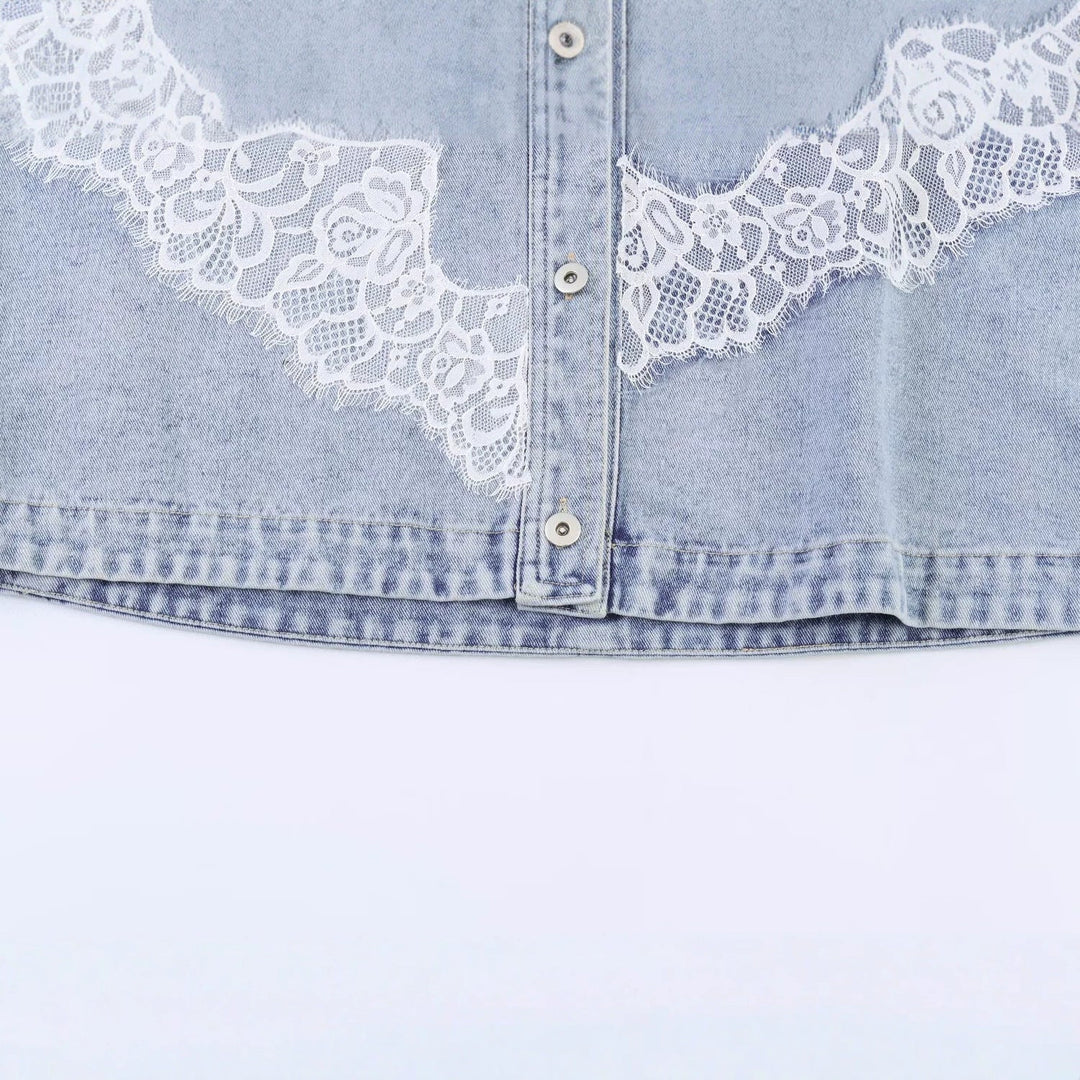 Dam Kort Skärning Denimjacka med Lace Appliqué och Oversize Kimono Ärmar