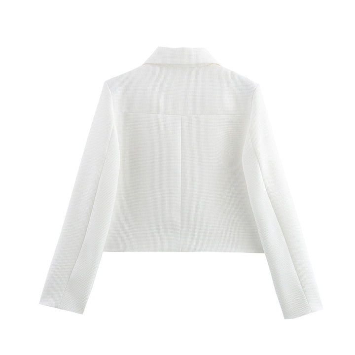 Dam kort boucle jacka med skjortkrage, patch flap fickor och gold decorative knappar