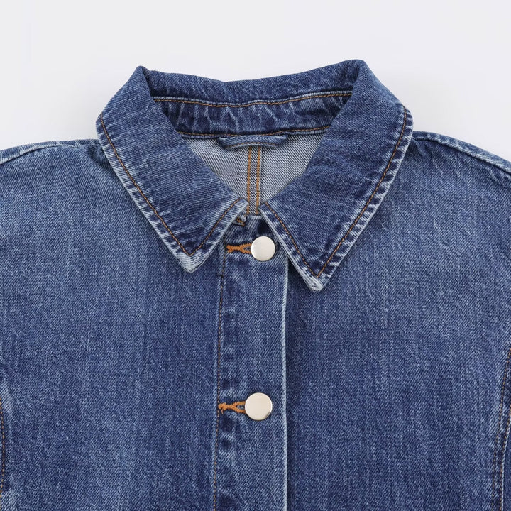 Dam Boxig Denimjacka med Wide Ärmar, Lock Fickor och Tryckknapp Knapp Stängning