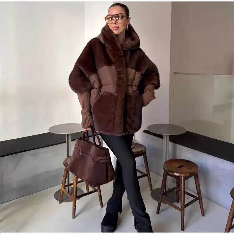 Dam Vadderad Kort Jacka med Faux Fur Insert, Huva och Ribbed Muddar