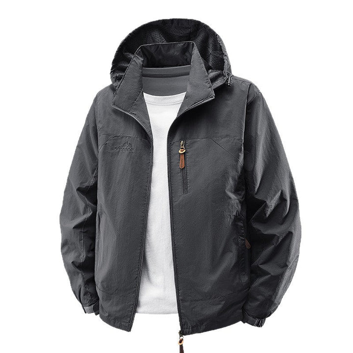 Men Packable Vind och Regnjacka med Perforated Huva Foder, Bröst Zip och Dragsko