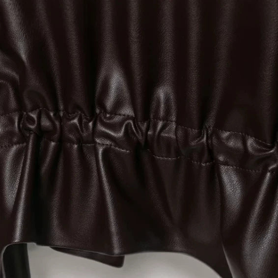 Dam Kort Faux Läder Blouson med Stå Krage, Lock Fickor och Drawstring Waist