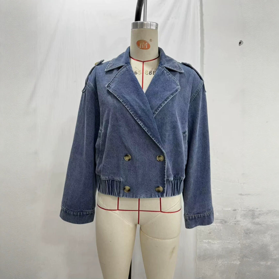 Dam Kort Denimjacka i Trench Stil med Double-Breasted Knapp Knäppning och Epaulettes