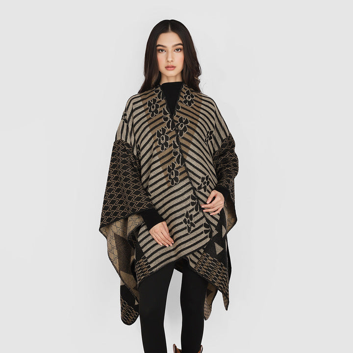 Dam Oversize Jacquard Ruana i Ethno Patchwork design