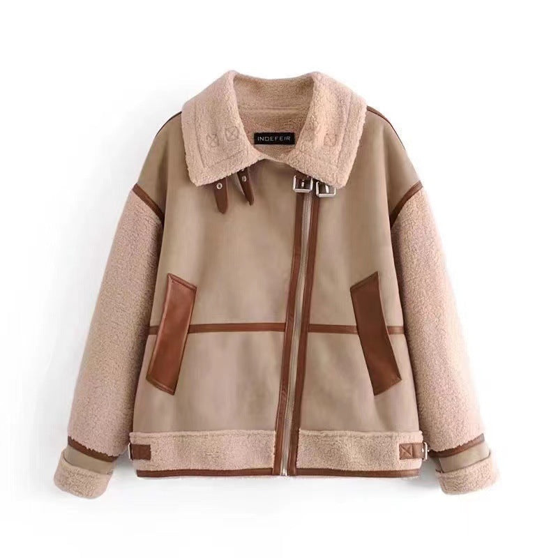 Dam kort jacka in aviator stil med teddyfoder, konstläder trim och asymmetrisk dragkedja