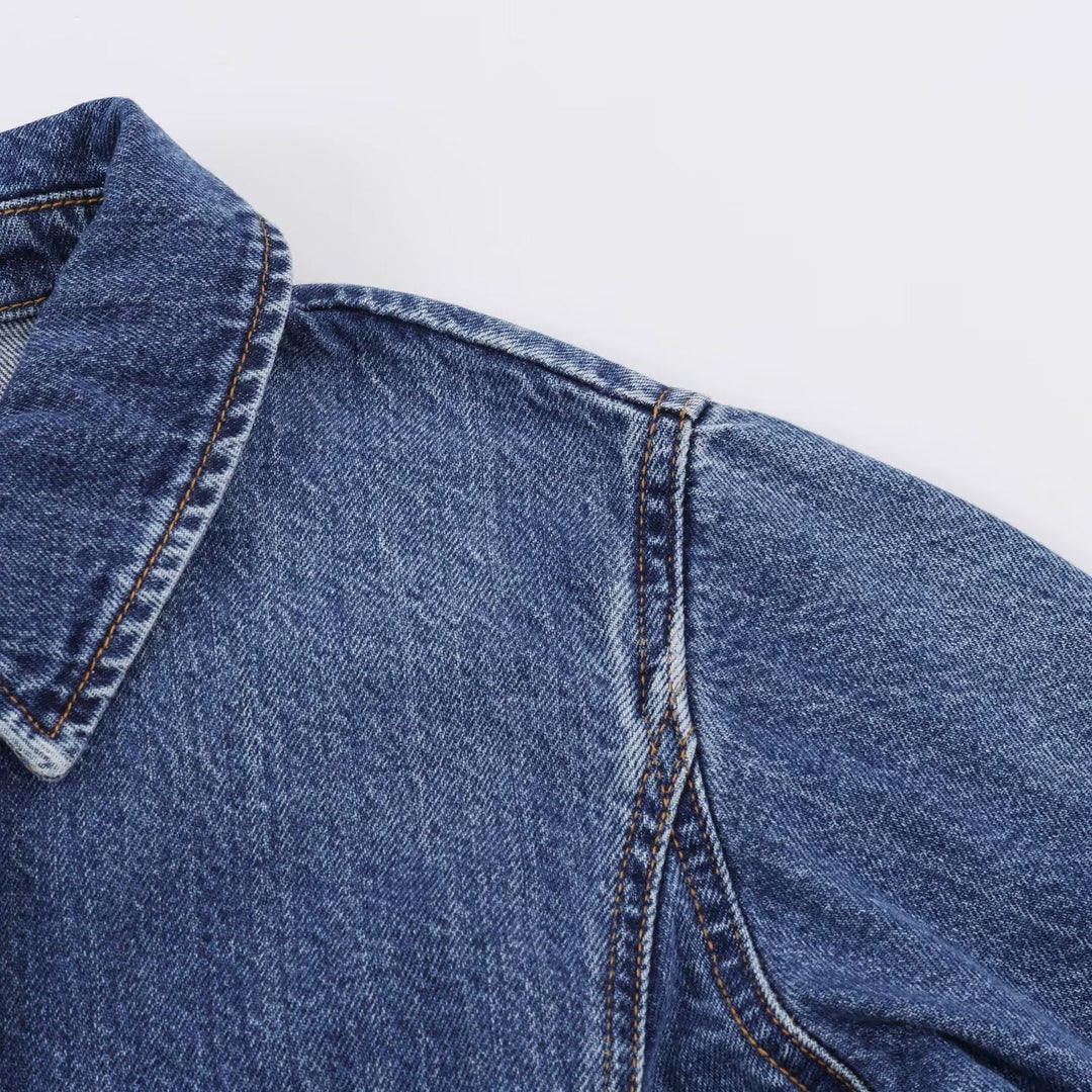 Dam Boxig Denimjacka med Wide Ärmar, Lock Fickor och Tryckknapp Knapp Stängning