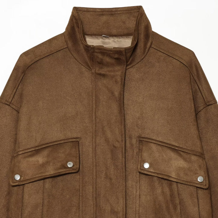Dam Kort Boxig Suede Jacka med Stå Krage och Patch Fickor