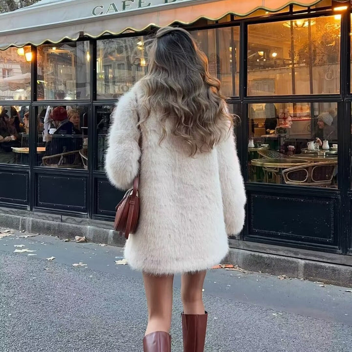 Dam Nano lyxig Faux Fur kappa med sjalkrage, Mid-Length silhuett och Concealed sidofickor