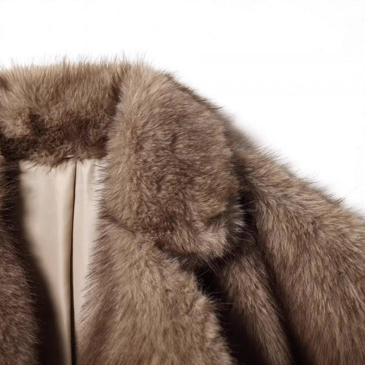 Dam Kort Faux Fur Väst med Voluminous Shawl Krage och Vadderad Foder