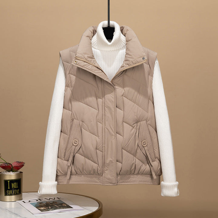 Dam sleeveless thermo quiltad väst med ergonomic square quiltning, high ståkrage, och decorative pocket flaps
