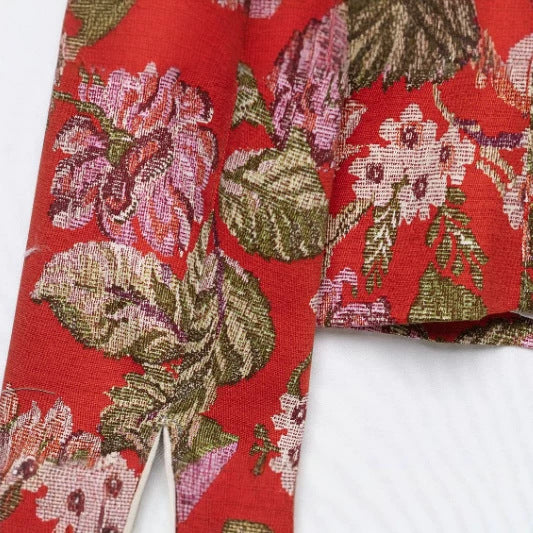 Dam Kort Jacquard Blouson med Mandarin Krage och Blommig Brocade Structure