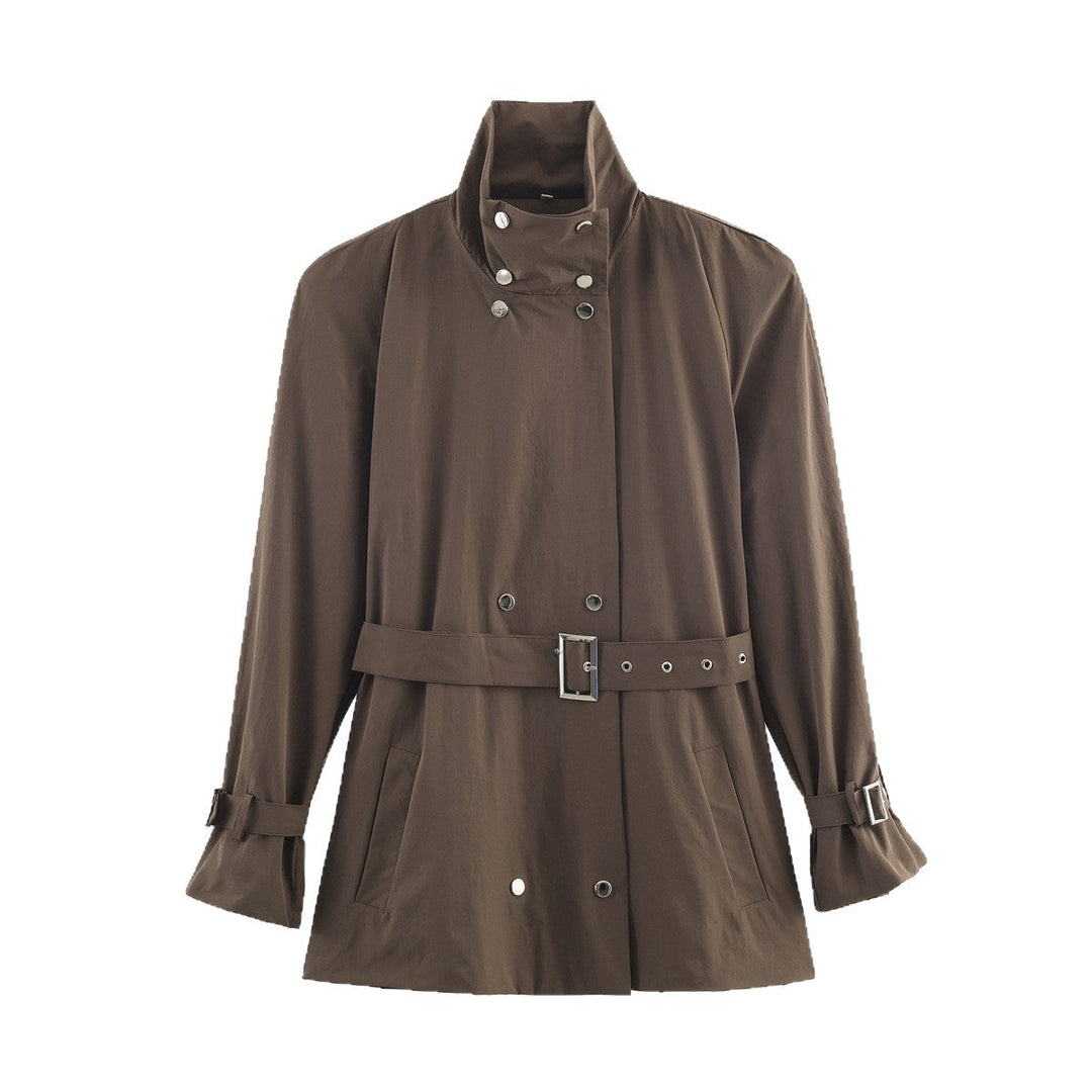 Dam kort trenchcoat med hög standing krage, double snap knappslå och midjebälte