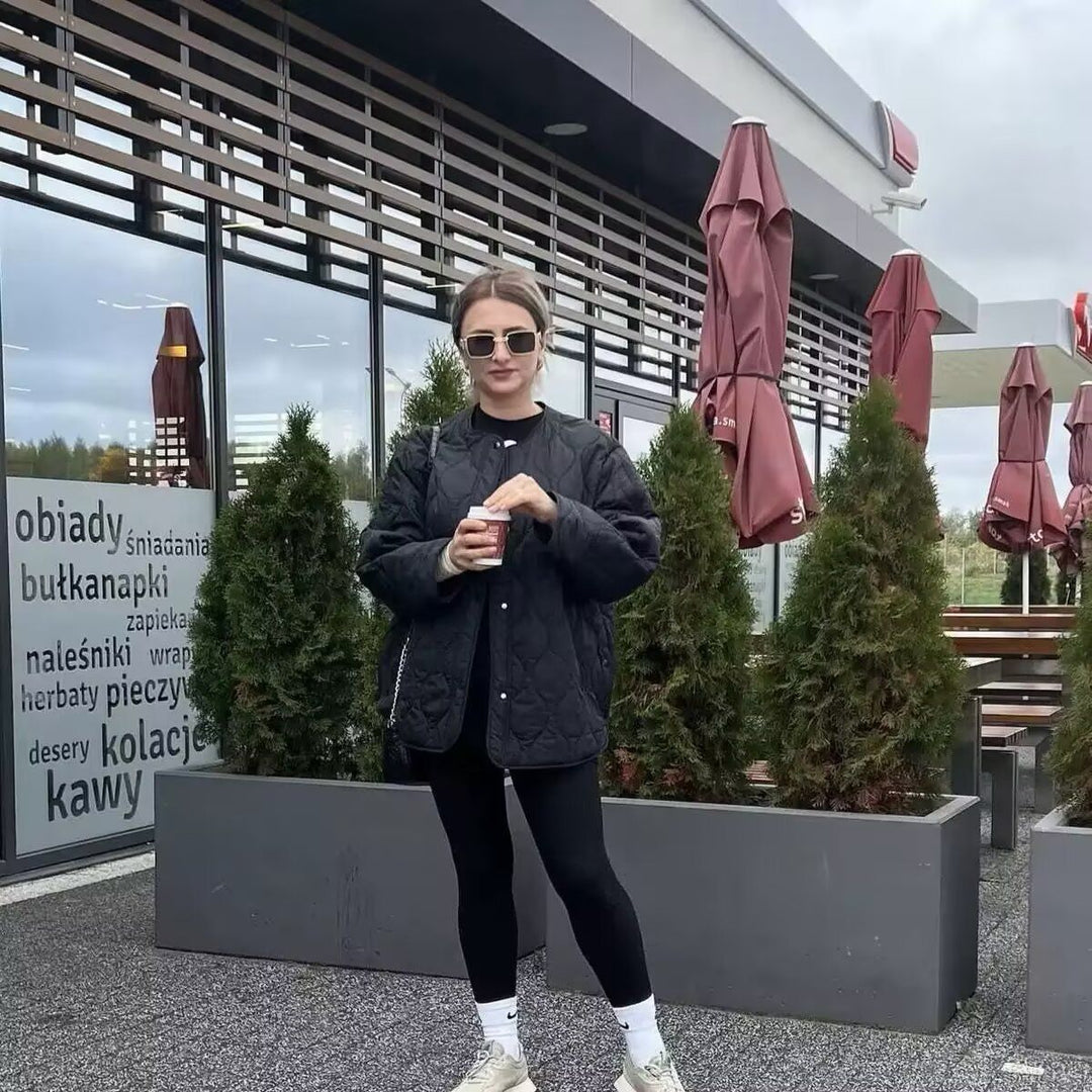 Dam Lightly kviltad oversize jacka med Round Neck, Snap knappslå och sidofickor