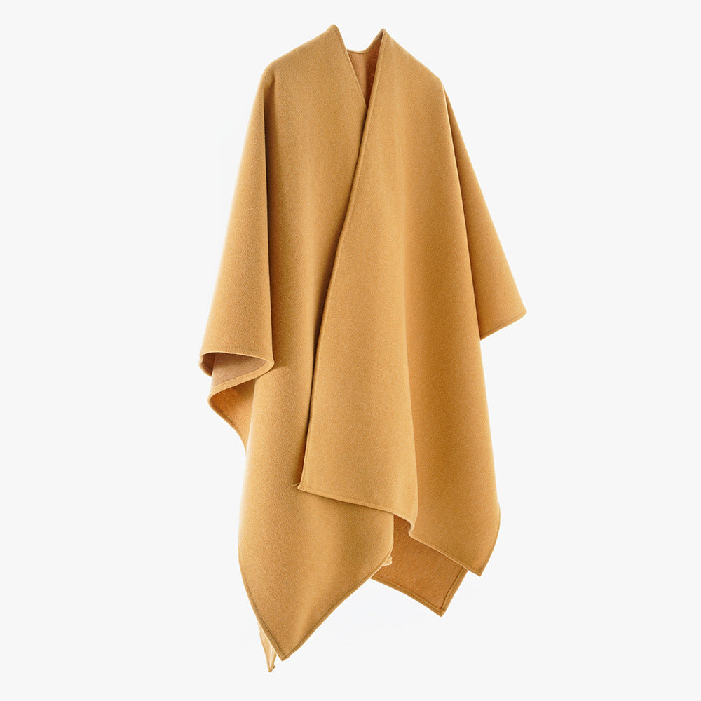 Dam Minimalist Wrap capeponcho tillverkad av ullblandning med Boxy oversized Fall