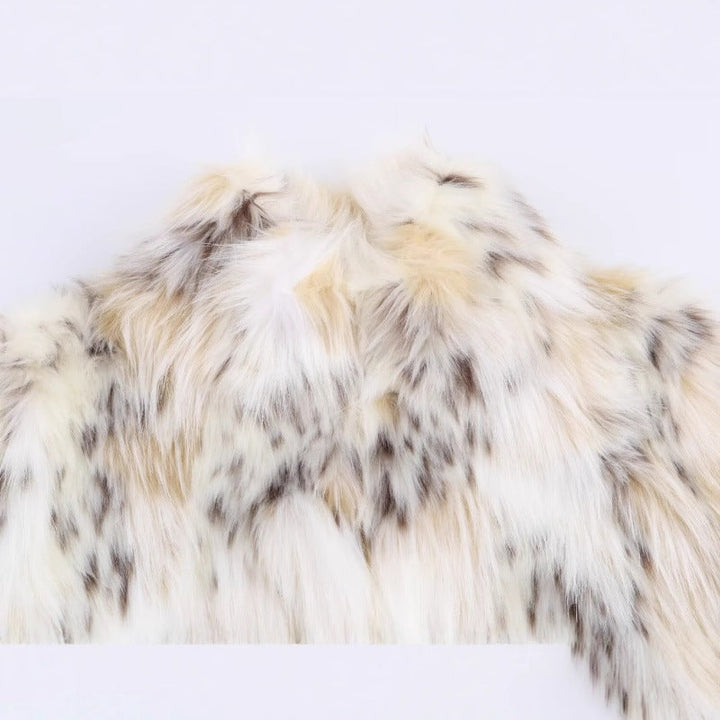 Dam kort skärning Faux Fur jacka med Stand krage och Voluminous Faux Fur