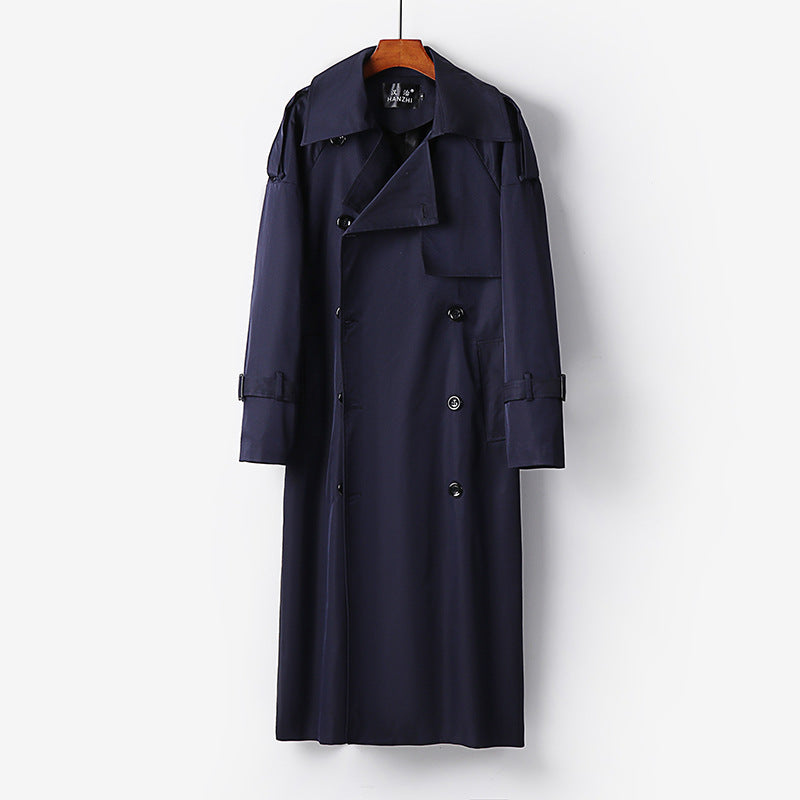 Dam längre Double-breasted trenchcoat med knytband och Epaulettes