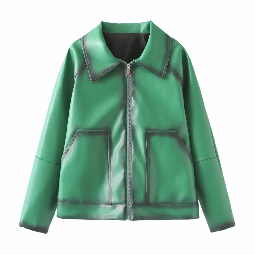 Dam boxy konstläder blouse med stor sjalkrage, central metal dragkedja, och patch framfickor