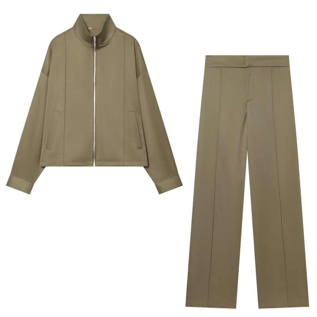 Dam Boxy Zip jacka gjord technical stretch med ståkrage