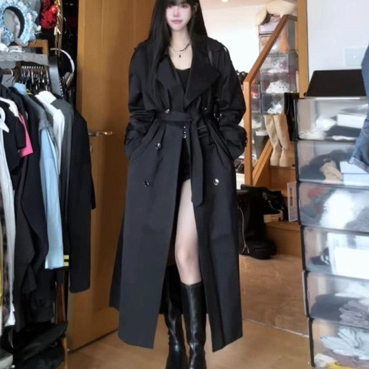 Dam Lång Dubbel-Breasted Trenchcoat med Sjalrakrage, Oversized Skärning och Concealed Waistband