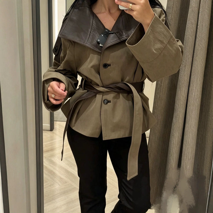 Dam Kort Jacka med Oversize Läder Krage och Tie Belt