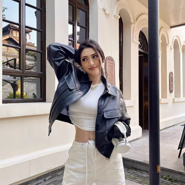 Dam kort jacka in vegan läderlook in kort utility worker stil med flap fickor