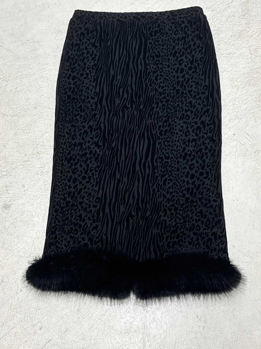 Dam kort velvet jacka med lyxig faux fur kant at krage, fåll, och ärmar