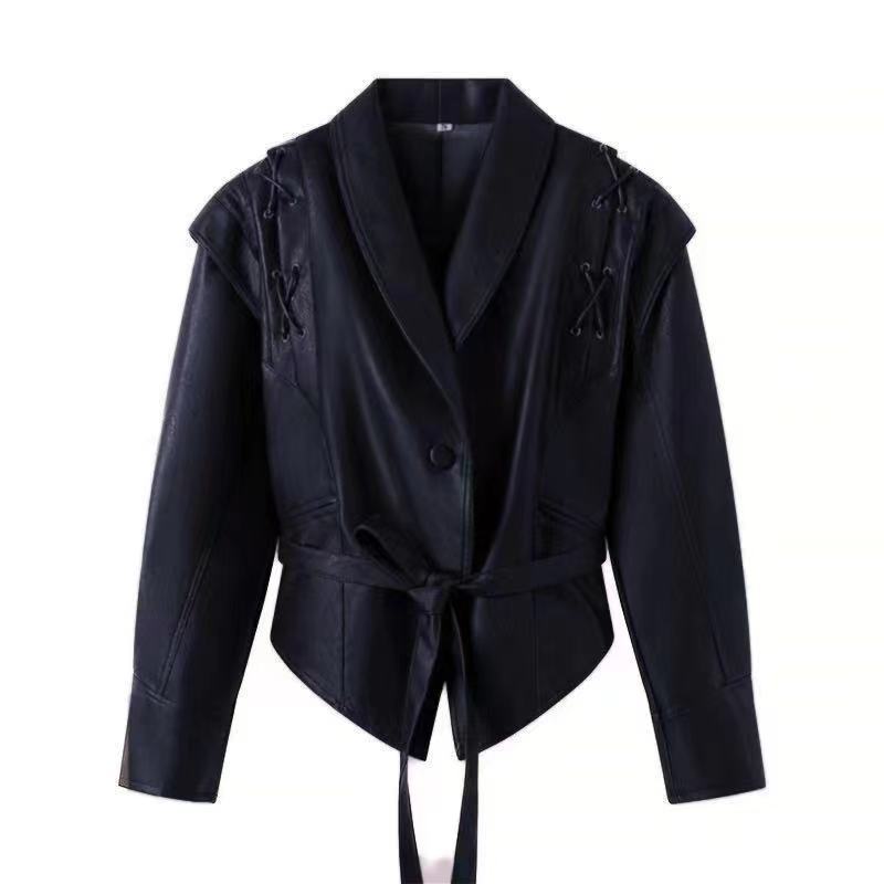 Dam kort jacka velour look med sjalkrage, midjebälte och lacing detail