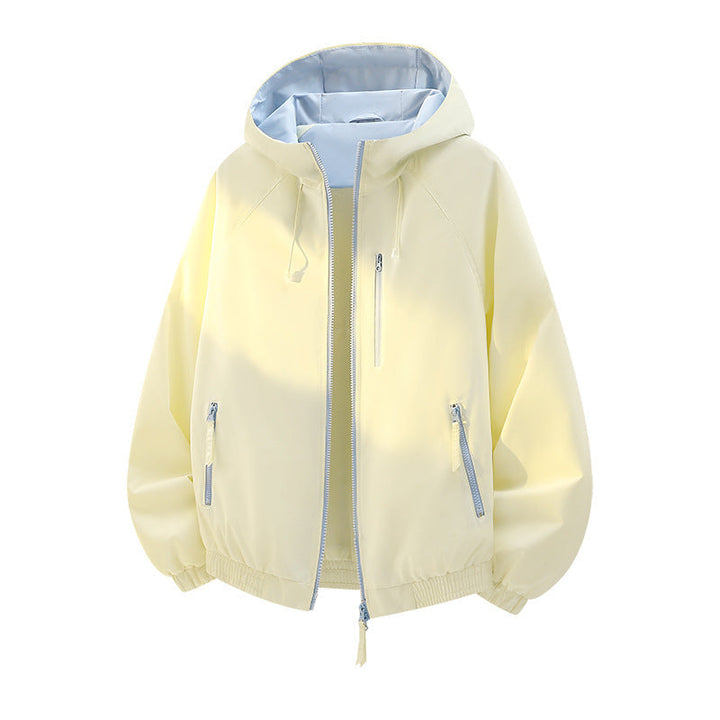 Dam lätt med huva shell jacka in urban look med kontrasterande foder, zippered fickor, och elastic fåll