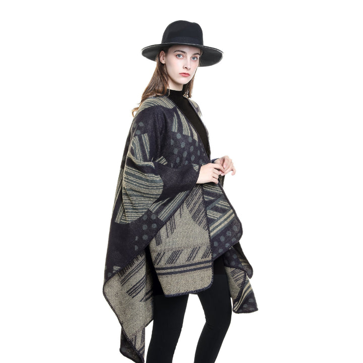 Dam Jacquard Ruana med graphic mönster och overlock edge