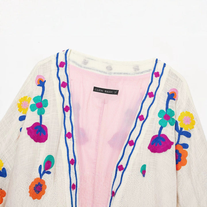 Dam Embroidered Kort Kimono med Blommig Stitching och Tie Belt