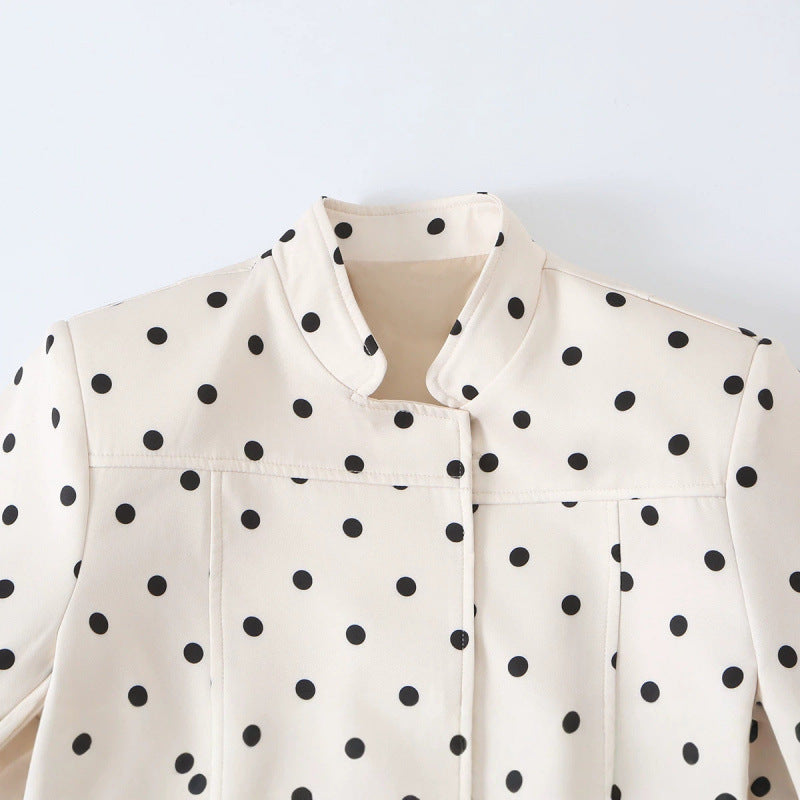 Dam Prickig Prick Kort Blazer Jacka med Stå Krage och Tailored Passform