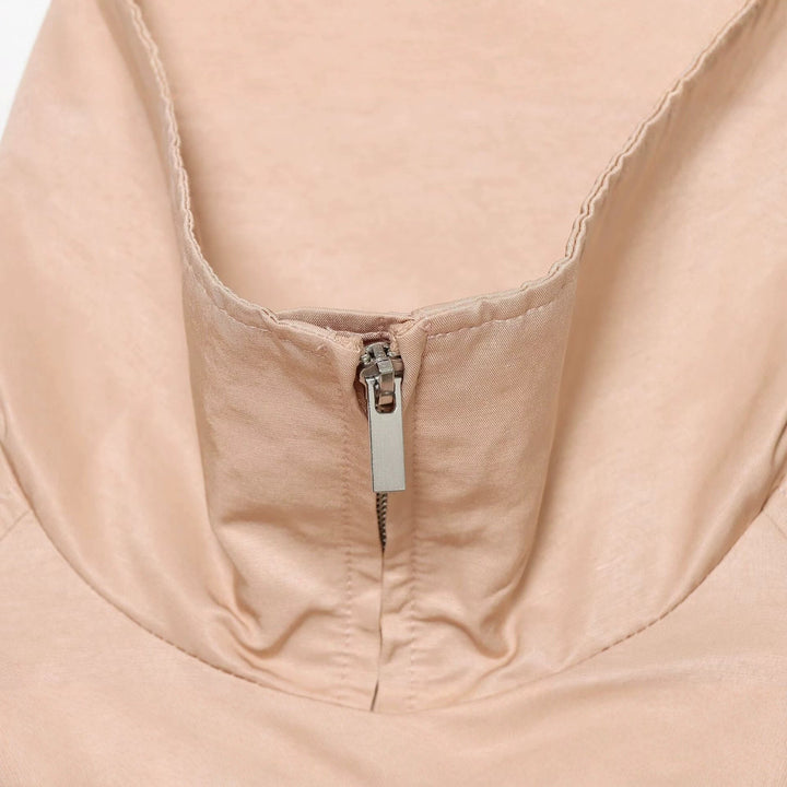 Dam Kort Windbreaker Blouson med Hög Stå Krage, Raglan Ärmar, och Drawstring Nederkant