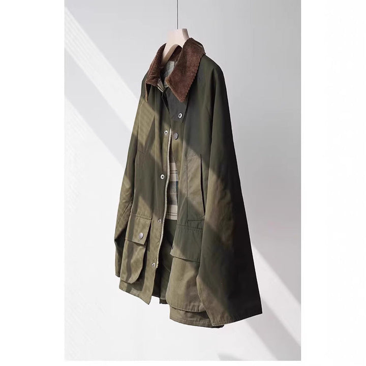 Dam vattenavvisande oversize field jacka med corduroy krage och flap fickor