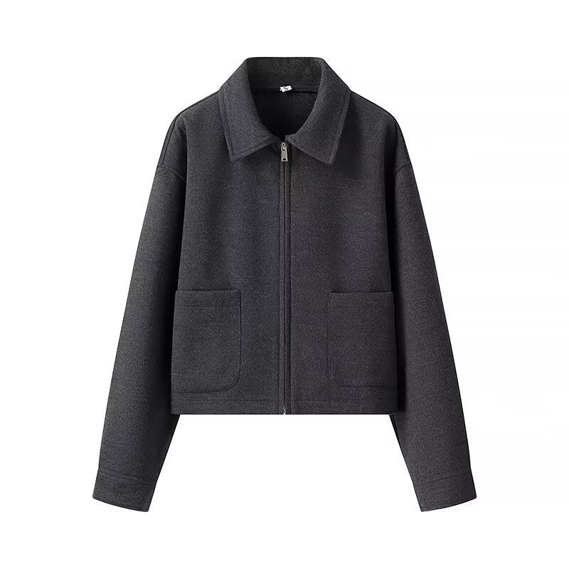 Dam figursydd cropped blousonjacka i skjortkrage stil med concealed dragkedja front och stor appliquéd fickor