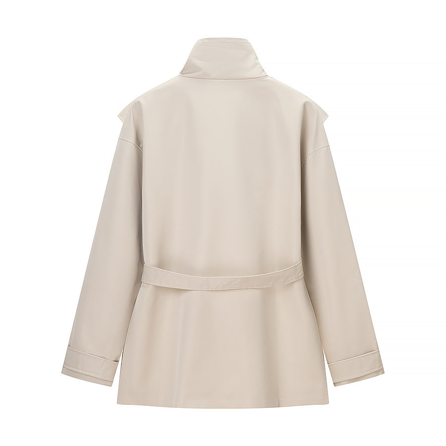 Dam Kort Skräddarsydd Regnjacka med Cape Axel Detail och Ties Bälte