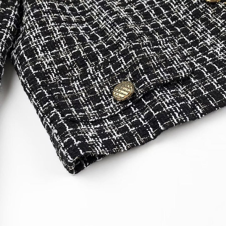 Dam kort Boucle tweed jacka med Round Neck, dekorativ dekorativ knappar och utanpåfickor