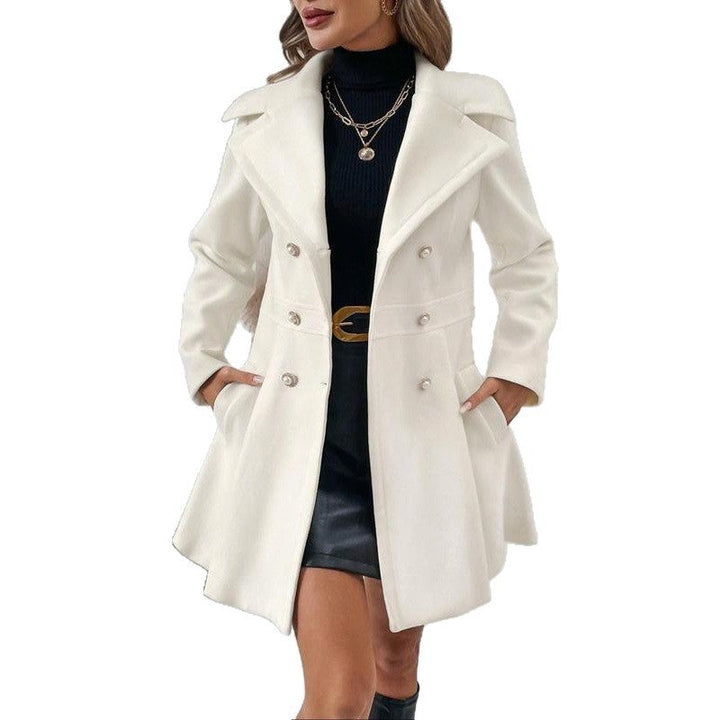 Dam elegant och modern trenchcoat