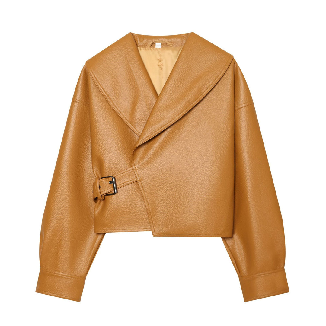 Dam Kort Faux Läder Blouson med Stora Shawl Krage och Waistband