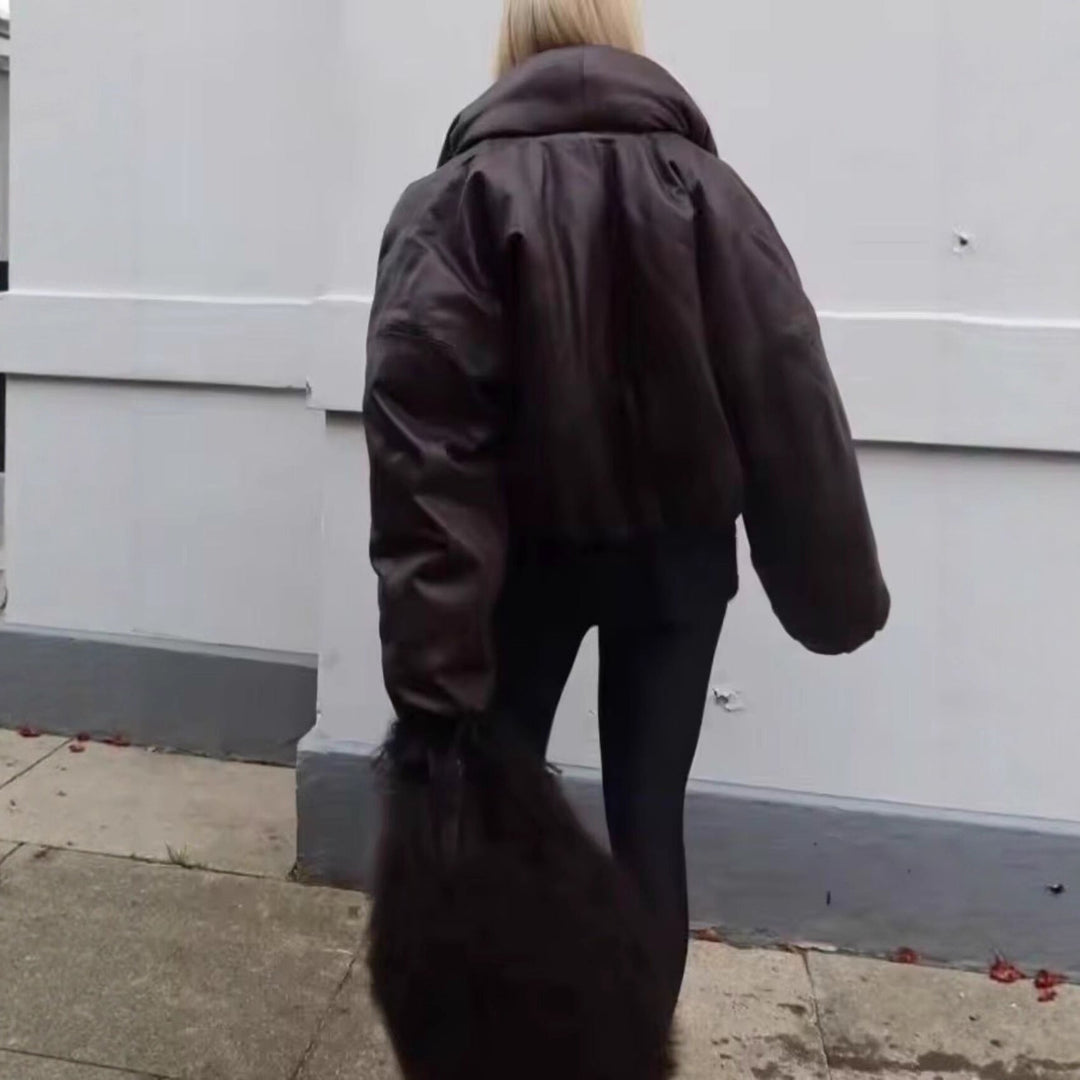Dam Oversized Konstläder Blouson med Voluminous Ståkrage och Elastic Fåll