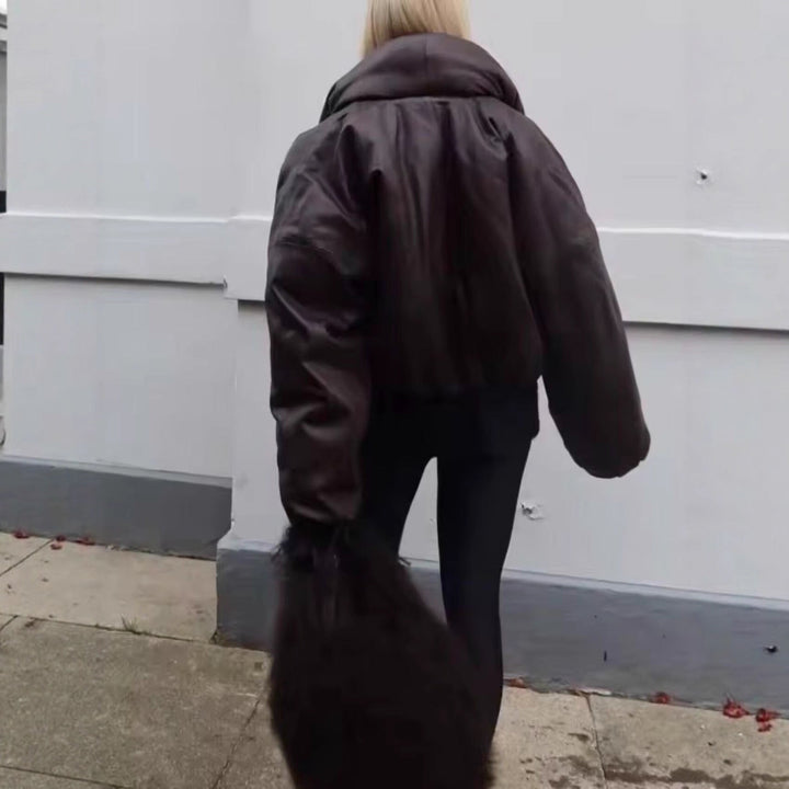 Dam Oversized Konstläder Blouson med Voluminous Ståkrage och Elastic Fåll