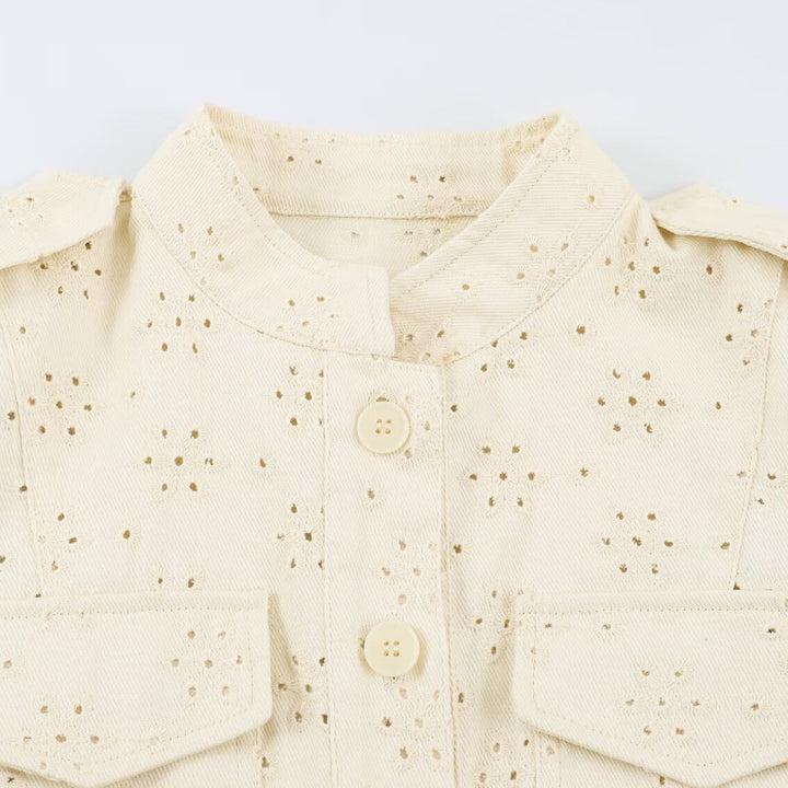 Dam Kort Jacka Gjord av Lace Embroidery med Ståkrage, Utility Fickor, och Boxig Kort Silhuett
