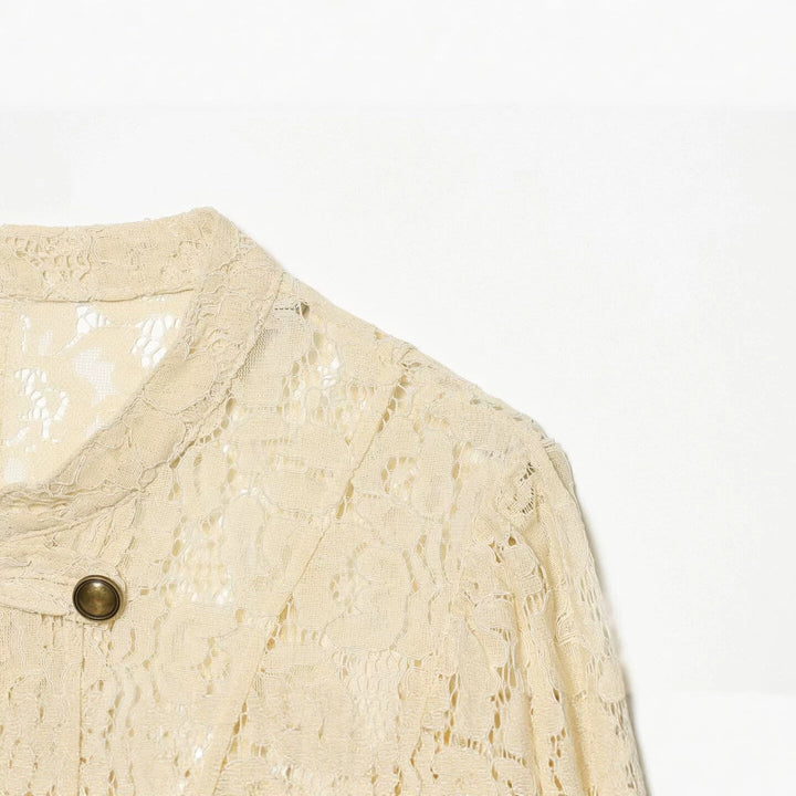 Dam Kort Lace Jacka i Military-Inspired Stil med Stå Krage och Dekorativ Knapp Knäppning