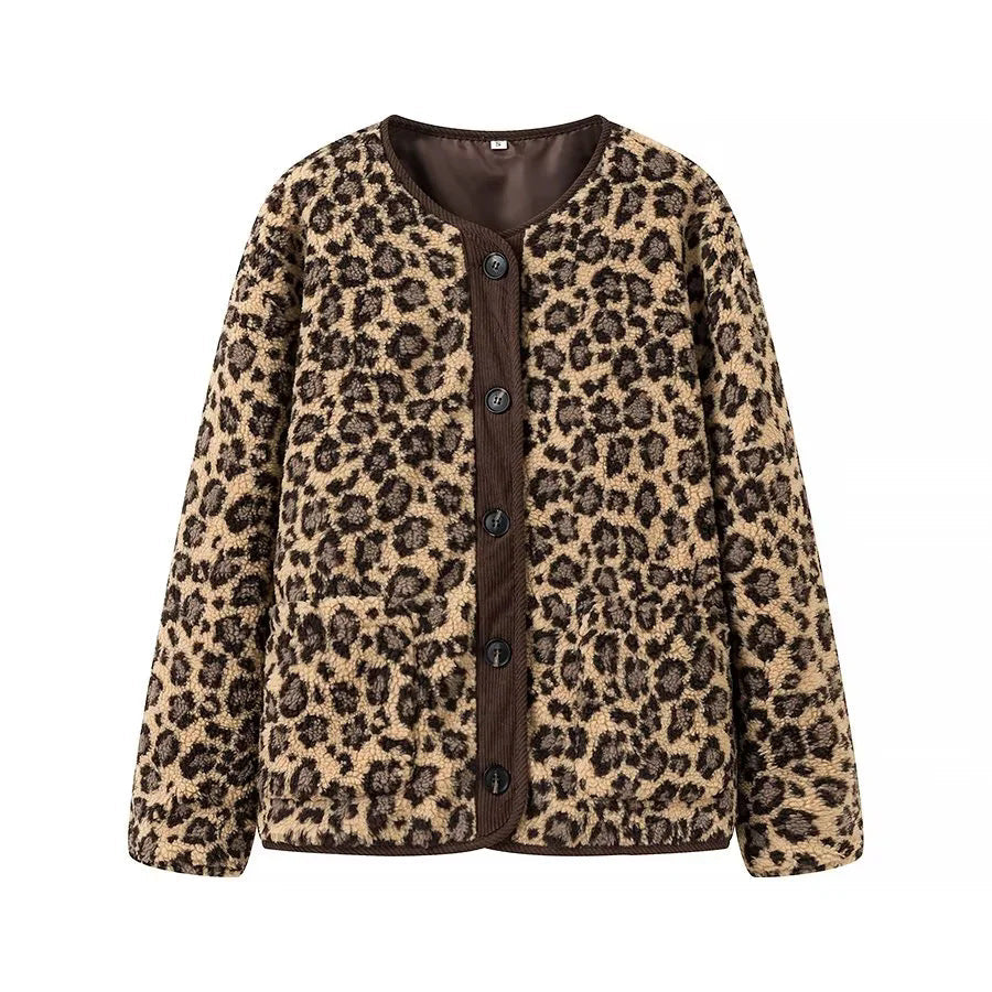 Dam teddy jacka med leopardprint button closure och manchester kant