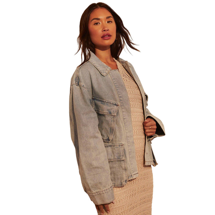 Dam oversize Utility denimjacka med stor Flap fickor och knapp-Down fram