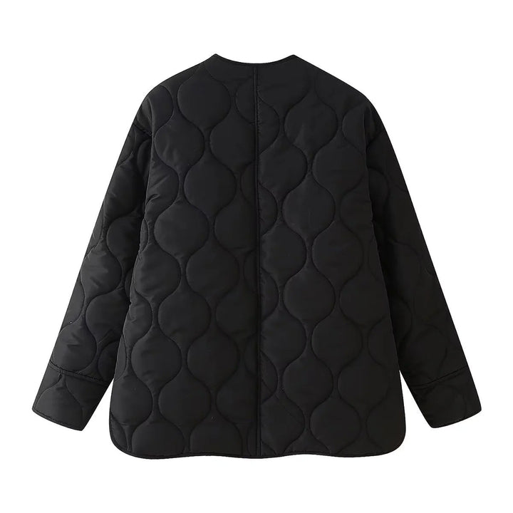 Dam lätt vadderad liner jacka med round neckline, organic wave quiltning, och concealed snap knäppning