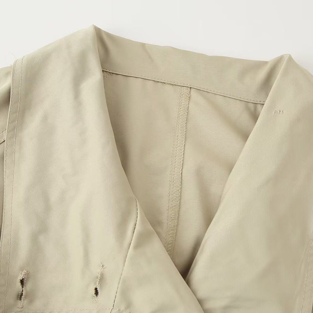 Dam Kort Trenchcoat i Boxig Skärning med Dubbel-Breasted och Belted Midja